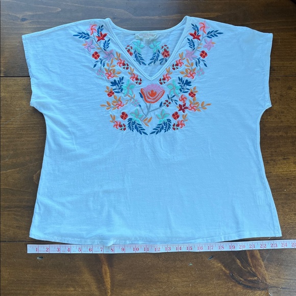 Solitaire Floral Embroidered White Cap Sleeve Boxy V Neck Tee Shirt Sz M - Picture 9 of 13
